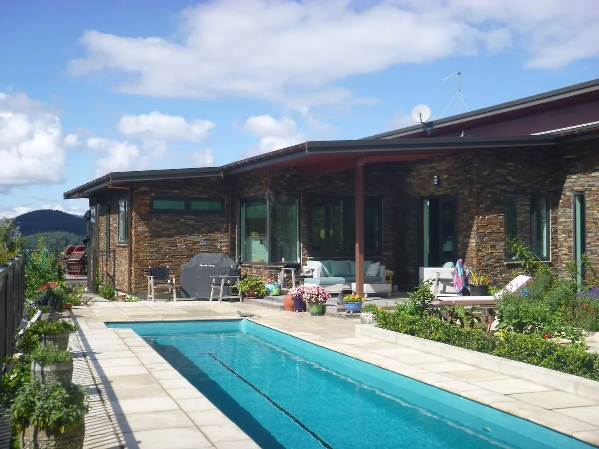 ***  Athena Lakeside Bed & Breakfast Rotorua New Zealand