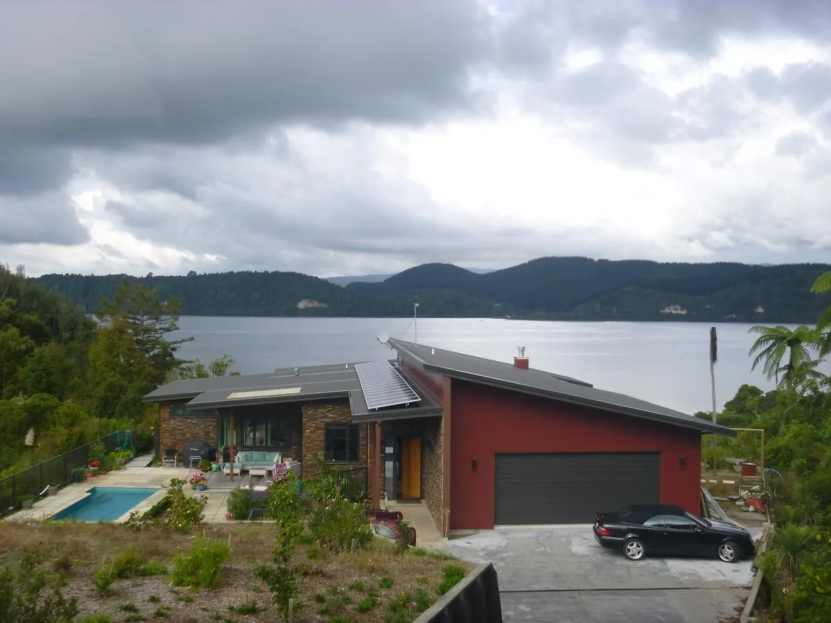 Athena Lakeside Bed & Breakfast Rotorua